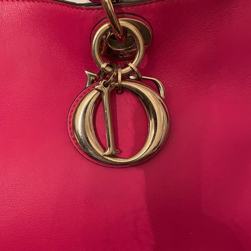 Dior Medium Diorissimo Bag Fuchsia Leather
2 Dust Bag Pouch Strap COA - Picture 2 of 15